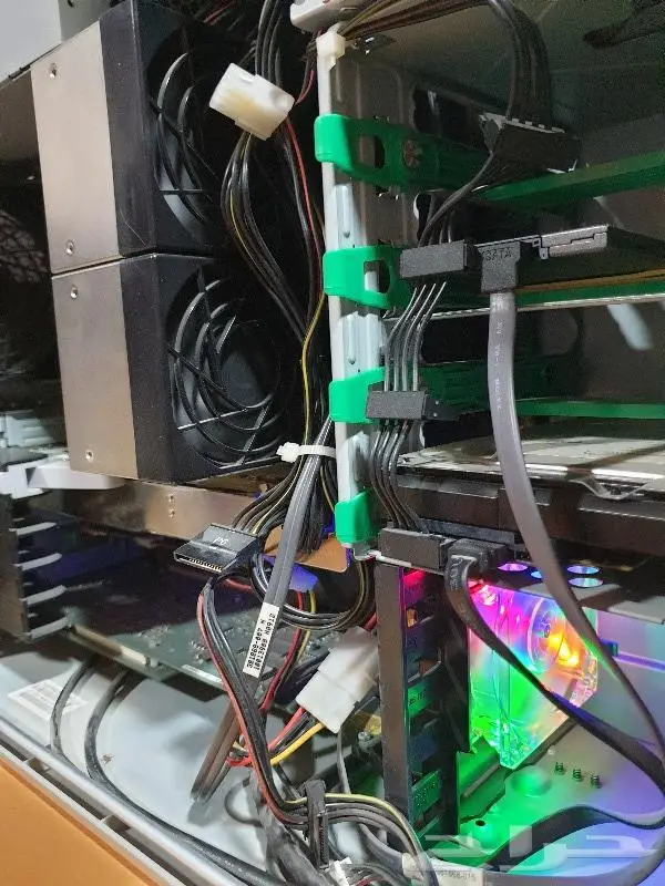 جهاز كمبيوتر مونتاج HP مع الشاشه 5