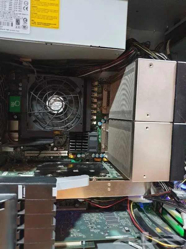 جهاز كمبيوتر مونتاج HP مع الشاشه 7