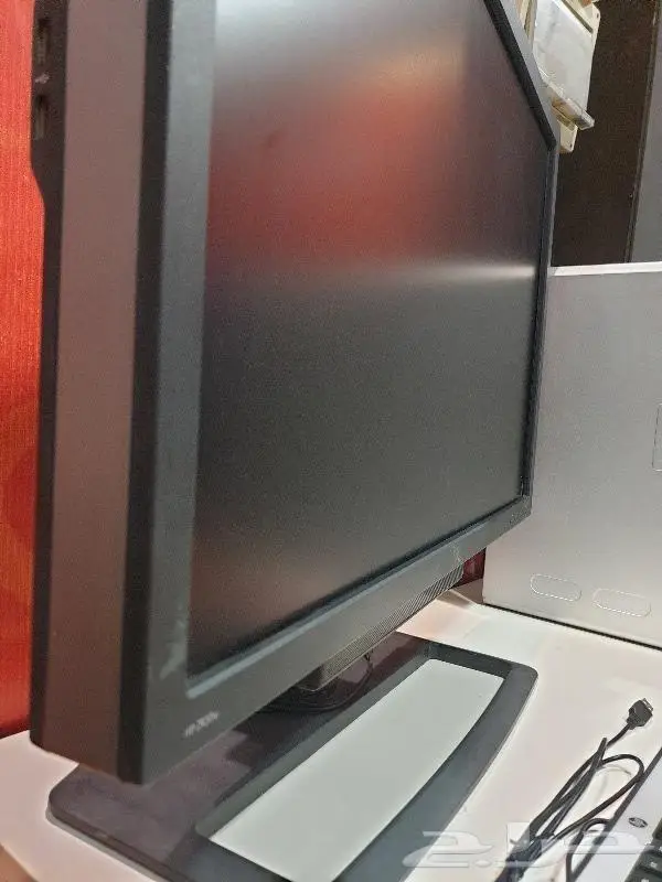 جهاز كمبيوتر مونتاج HP مع الشاشه 3