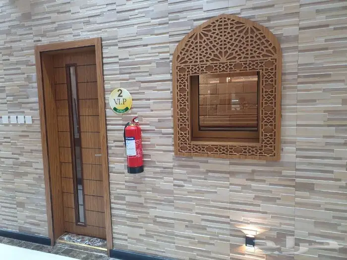 تصنيع طاولات وجلسات مطاعم وأبواب خشبية مع ديكورات وحفر cnc 25