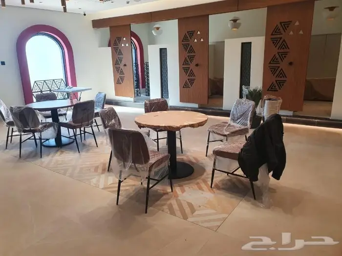 تصنيع طاولات وجلسات مطاعم وأبواب خشبية مع ديكورات وحفر cnc 46