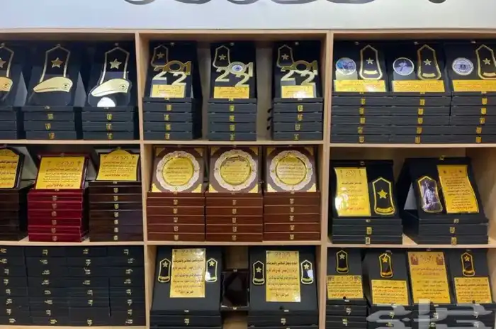 درع سيف بشت هدية  تخرج ملازم دروع سيوف بشوت خفل 1