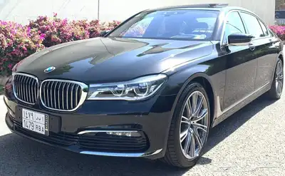 بي ام دبليو730موديل2019ممشي28ألف كيلو فقط4سلندر ضمان الوكيل 5