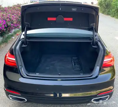 بي ام دبليو730موديل2019ممشي28ألف كيلو فقط4سلندر ضمان الوكيل 25