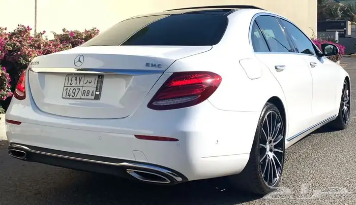 مرسيدس E300بحاله الوكاله بدون حوادث او رش 13