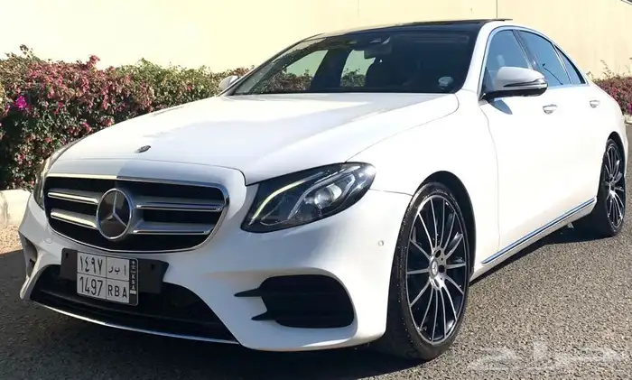 مرسيدس E300بحاله الوكاله بدون حوادث او رش 1