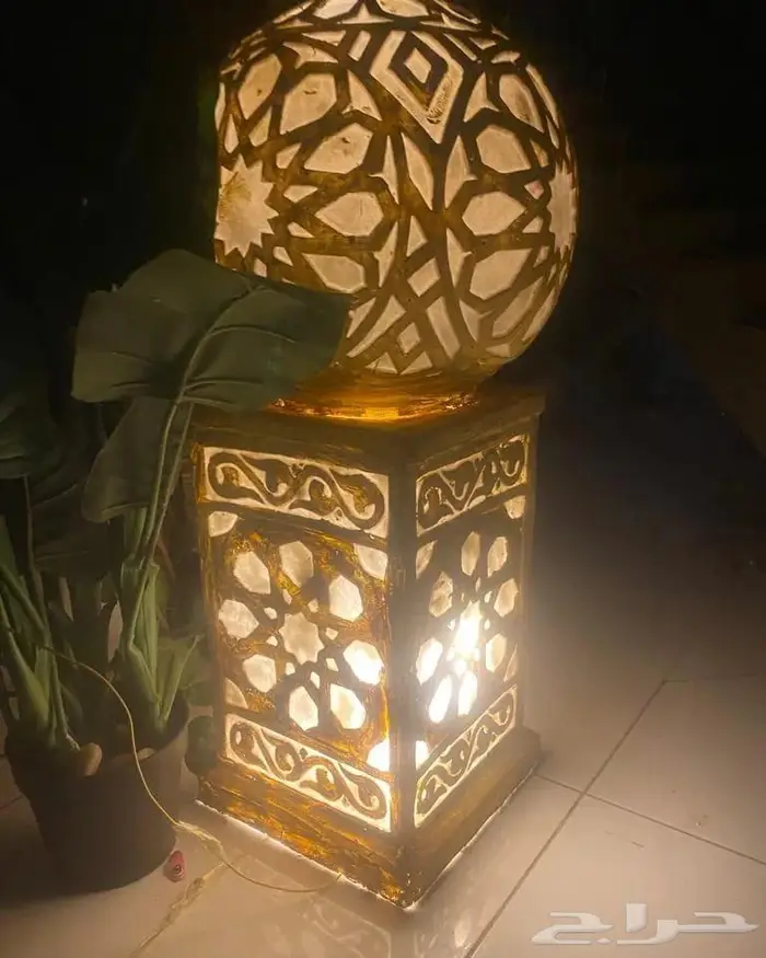 فوانيس رمضان وهلال رمضان وكور مضيئة 8