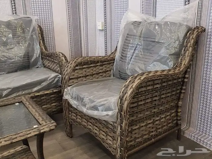 مظلة مع اربع كراسي (يمكنك ايضا تقسيط منتجاتك ) 49