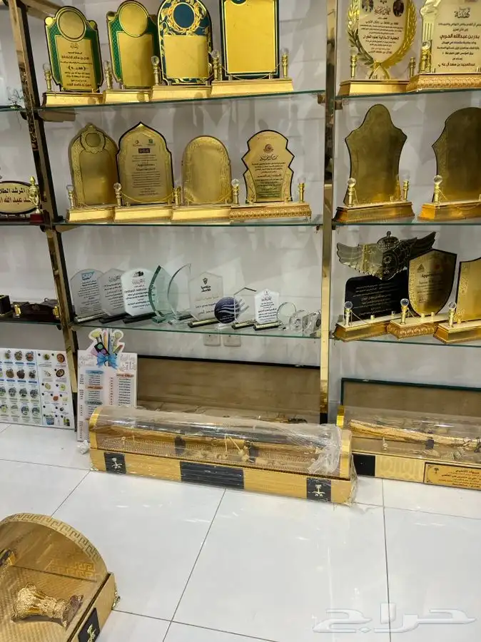 دروع سيوف هدايا تخرج ضباط كليات عسكرية نجمة  احتفالات 10
