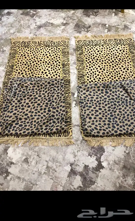 صندوق سجادات نظيف وجديد 0