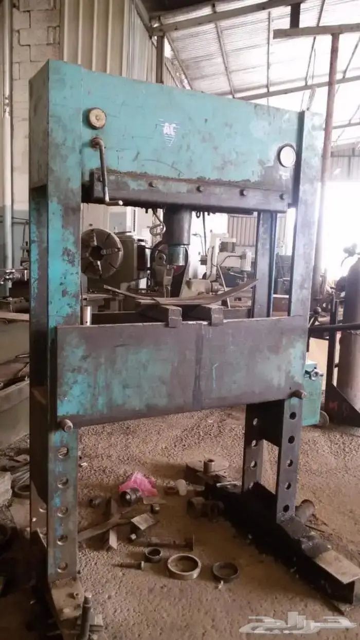 مخرطه ورشه قطع غيار مجمع متكامل للبيع 5