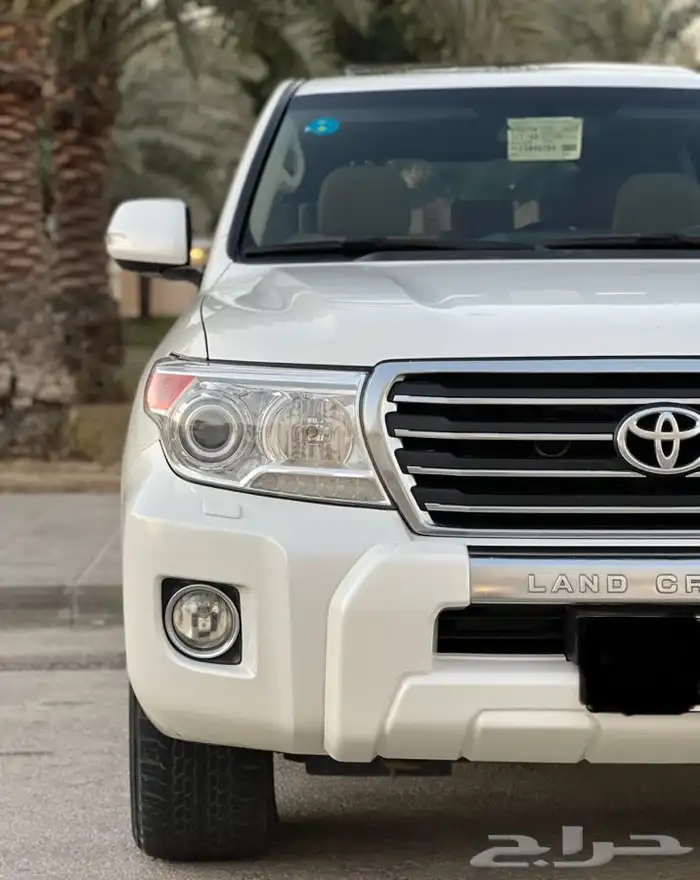 لاندكروزر GXR 2014(مخزن) ممشى 89 الف فل كامل(( تم البيع )) 3