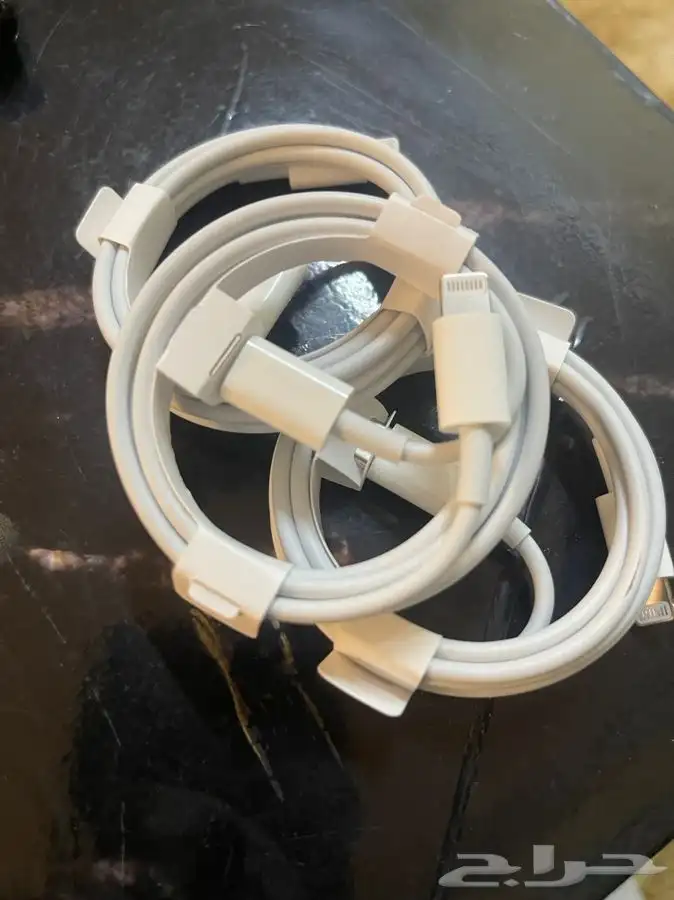 كابل الايفون 14 و15 برو الشحن السريع من الكرتونه 1