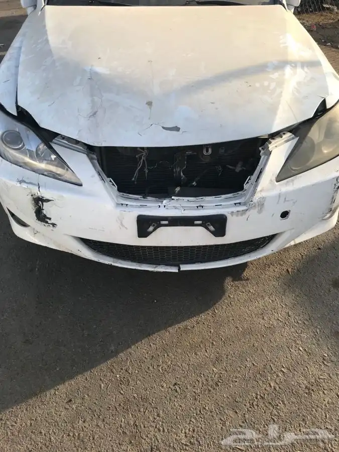 قطع غيار تشليح لكزس اي اس 300 is 300 سعودي 3