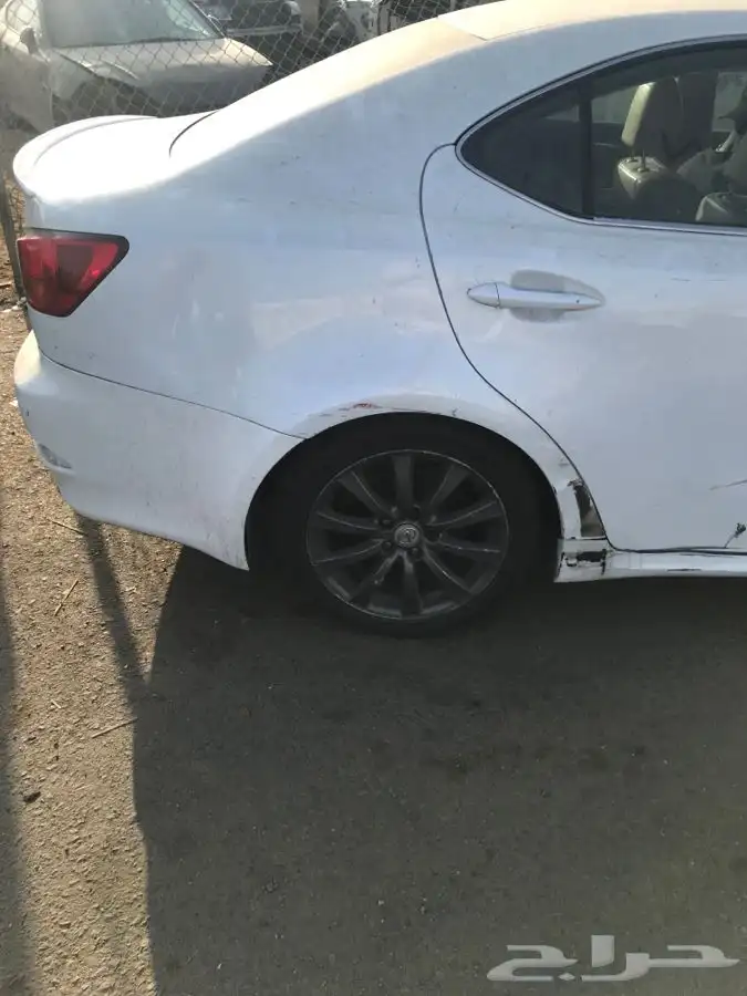 قطع غيار تشليح لكزس اي اس 300 is 300 سعودي 4