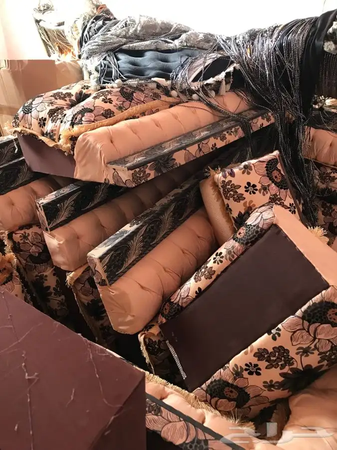 جلسةعربية مساند للبيع 22.5 م مجلس كبير 1