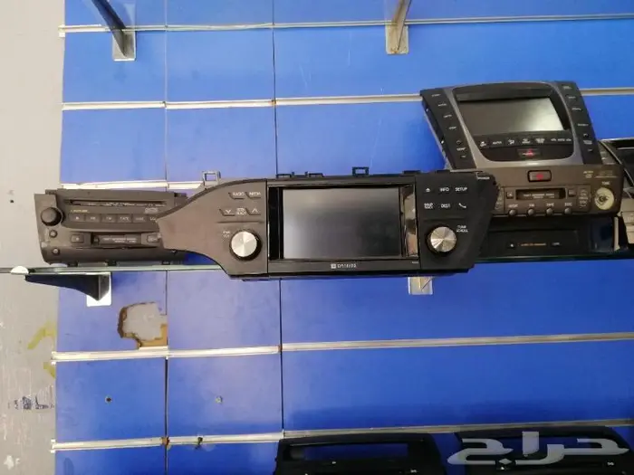 صيانه وإصلاح شاشات لكزس Lexus سماعات ومضخمات وكل السيارات 8