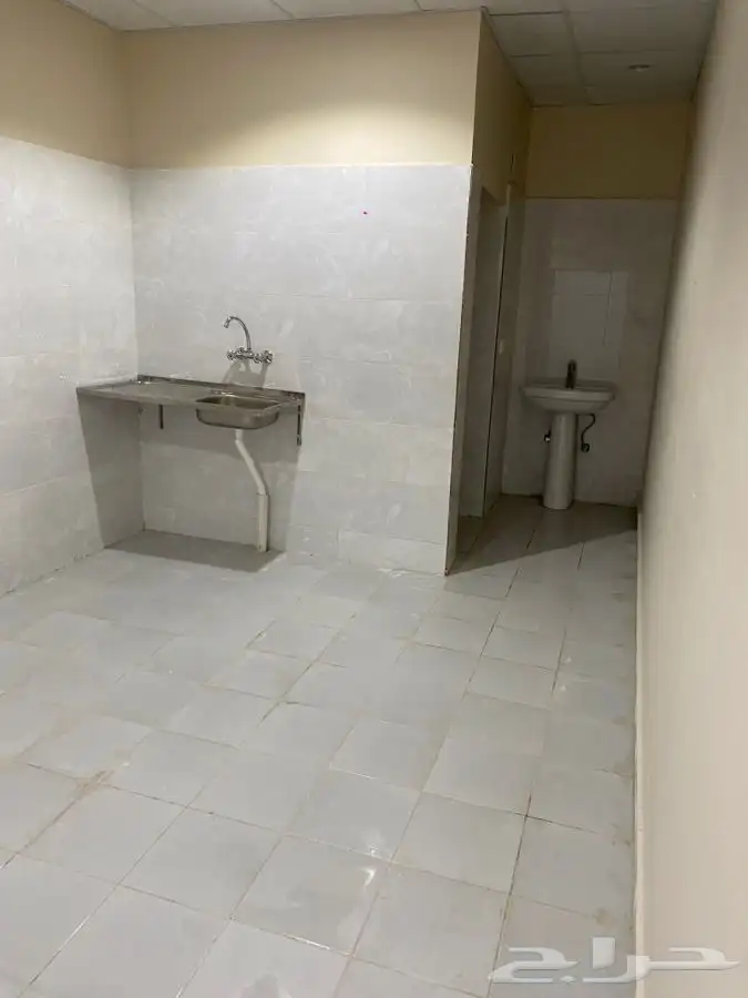 استراحة الوجية لتئجير شباب شهري حوش ودوراة مياه مطبخ غرفة 7