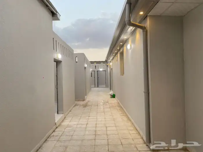 استراحة الوجية لتئجير شباب شهري حوش ودوراة مياه مطبخ غرفة 8