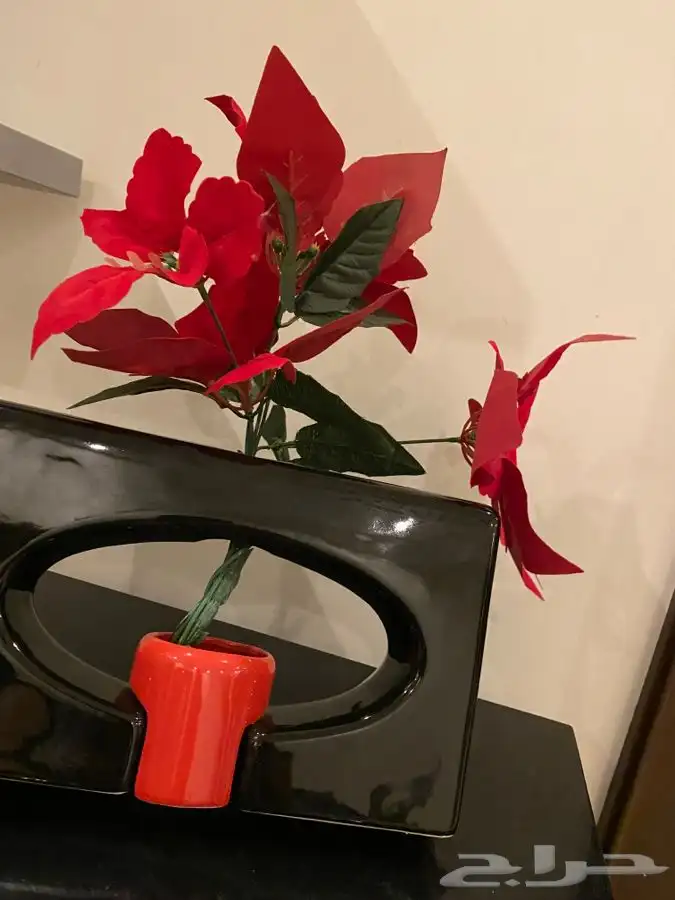 طاولات خدمة واكسسوارات ديكور ( مستعمل) 1