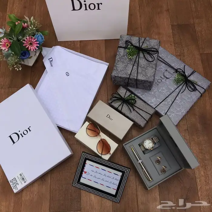 ساعات رولكس. مع بوكس هدايا متكامل 32