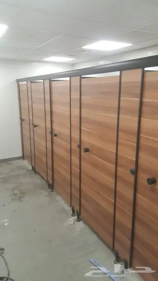 قواطع حمامات الفينوليك 11