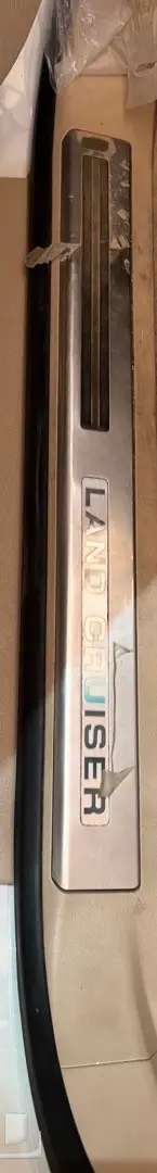 (تم البيع)جيب لاندكرور 2012 مخزن 63