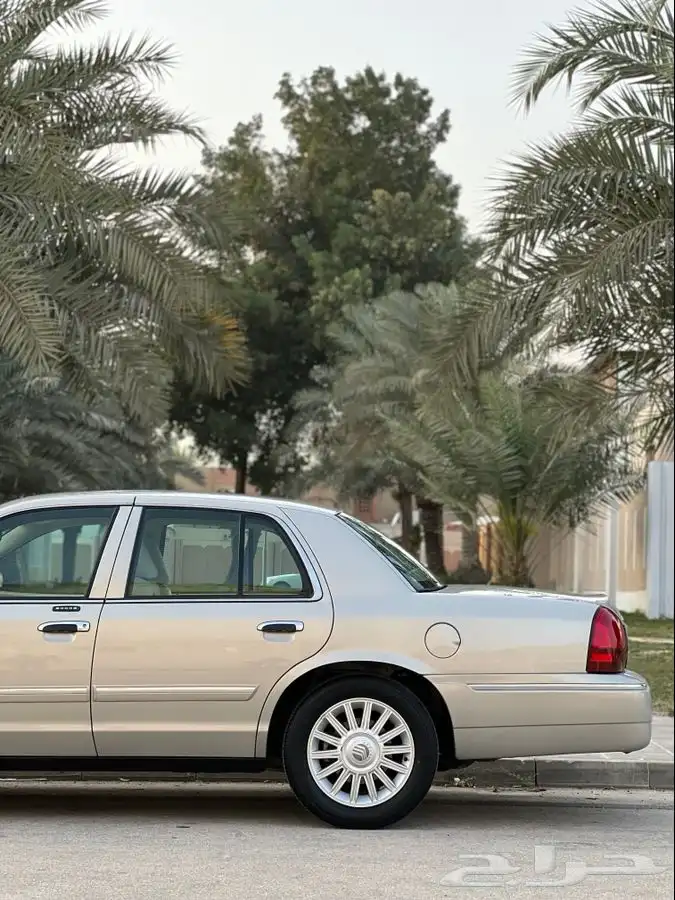 فورد ماركيز 2010 ( مخزن ) ممشى 119 الف (( تم البيع )) 5
