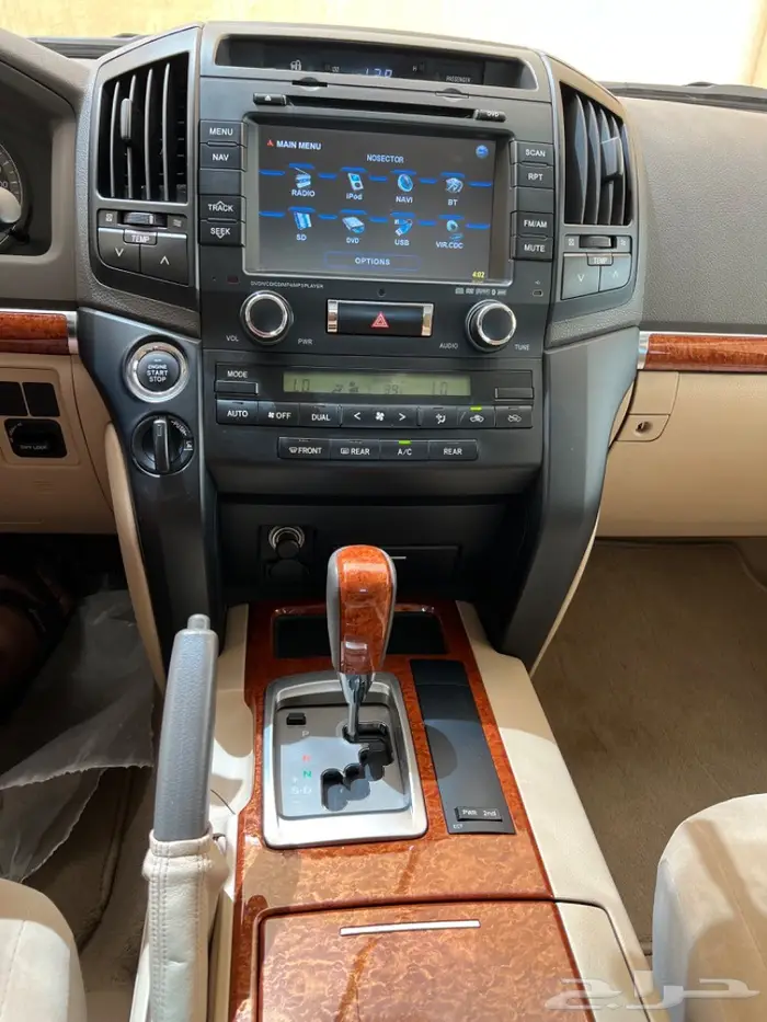 (تم البيع)جيب لاندكرور 2012 مخزن 67