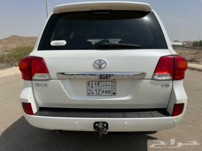 (تم البيع)جيب لاندكرور 2012 مخزن 7