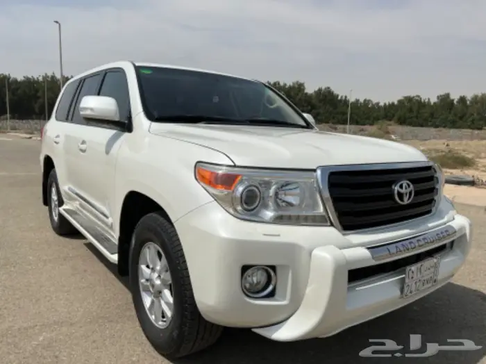 (تم البيع)جيب لاندكرور 2012 مخزن 16