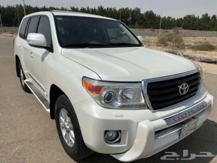 (تم البيع)جيب لاندكرور 2012 مخزن 18