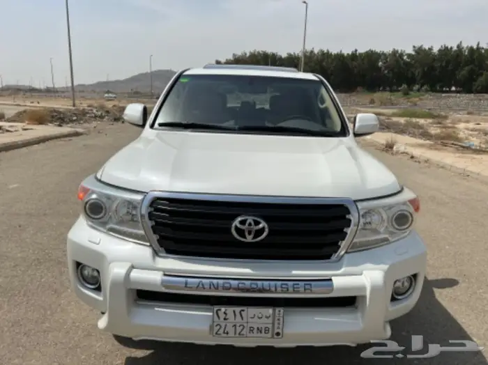 (تم البيع)جيب لاندكرور 2012 مخزن 20