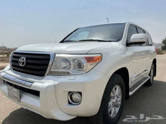 (تم البيع)جيب لاندكرور 2012 مخزن 23