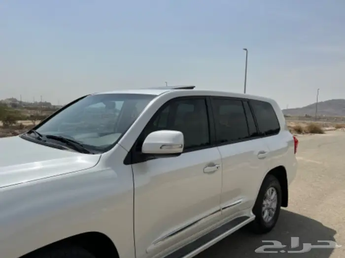 (تم البيع)جيب لاندكرور 2012 مخزن 25