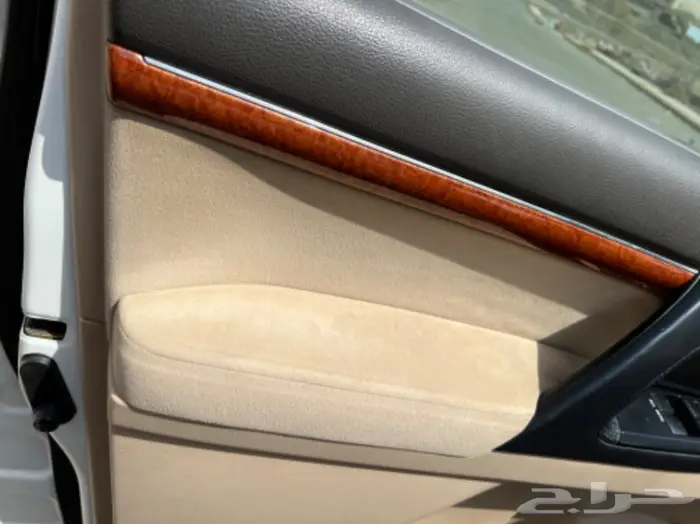 (تم البيع)جيب لاندكرور 2012 مخزن 49