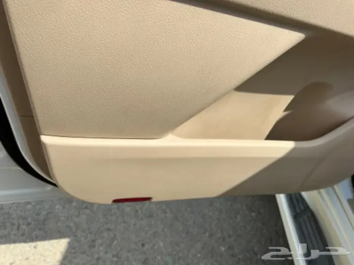 (تم البيع)جيب لاندكرور 2012 مخزن 51