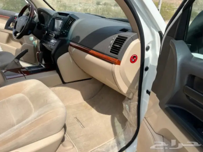 (تم البيع)جيب لاندكرور 2012 مخزن 57