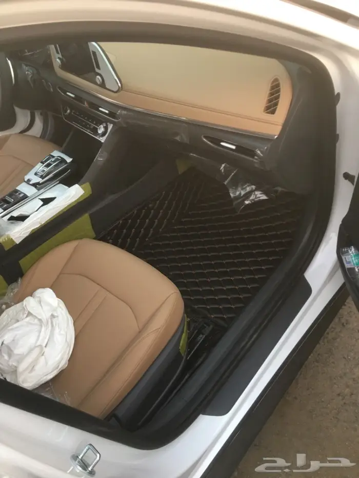 ارضيات جلد فاخره للسيارات  1