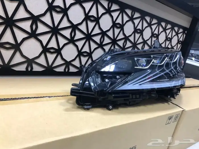 شمعه لكزس يسار LS500 موديل 2019 1