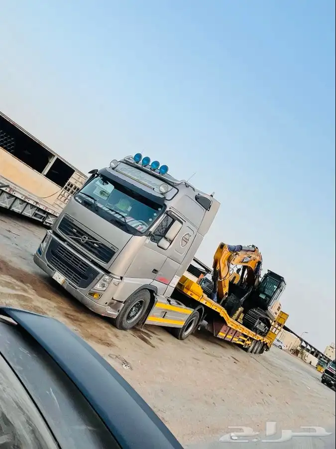 لوبد الرياض الدمام لنقل المعدات يوجد سائق هندي 0