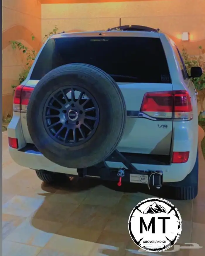 حامل استبنه حامل اسبير لاندكروزر 0