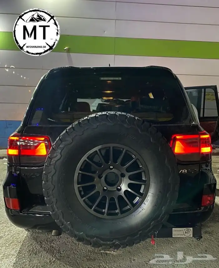 حامل استبنه حامل اسبير لاندكروزر 1