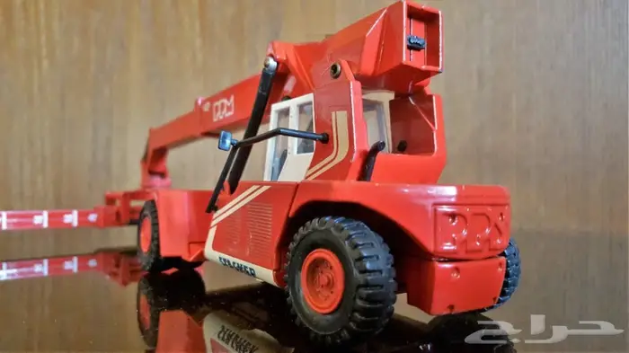 مجسم كرين رافعة حاويات تلسكوبي اسباني 13