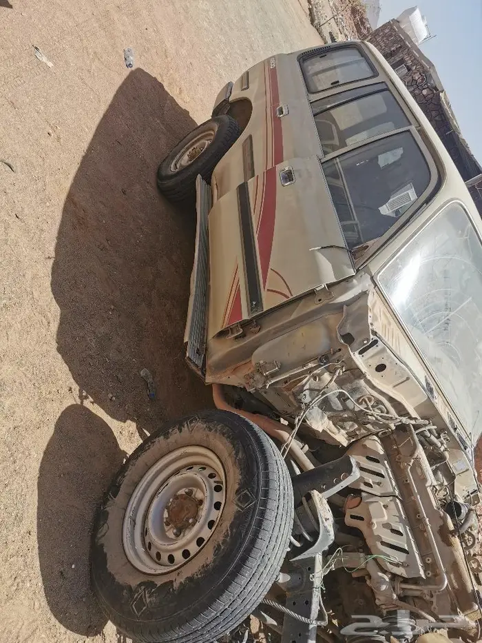 جيب صالون تويوتا موديل 1992 تشليح 1