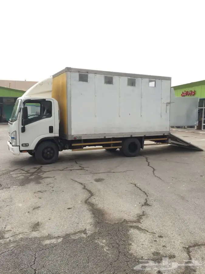 عربة نقل خيل 5 روس للتوصيل 0