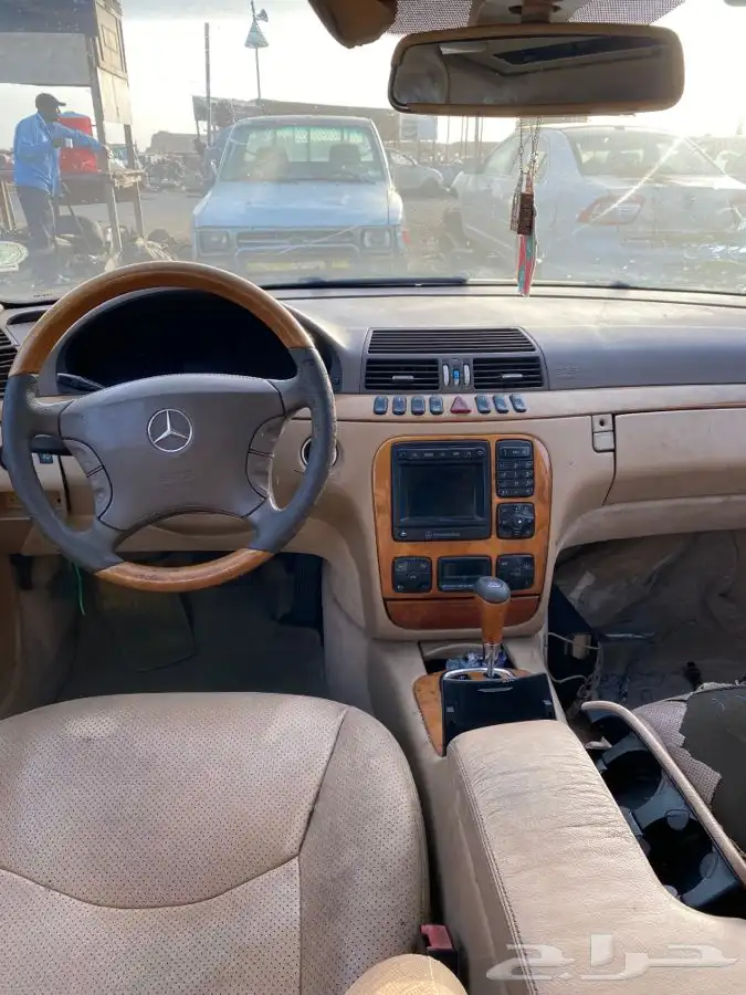 قطع غيار تشليح مرسيدس فياقرا S500 موديل 2002 6