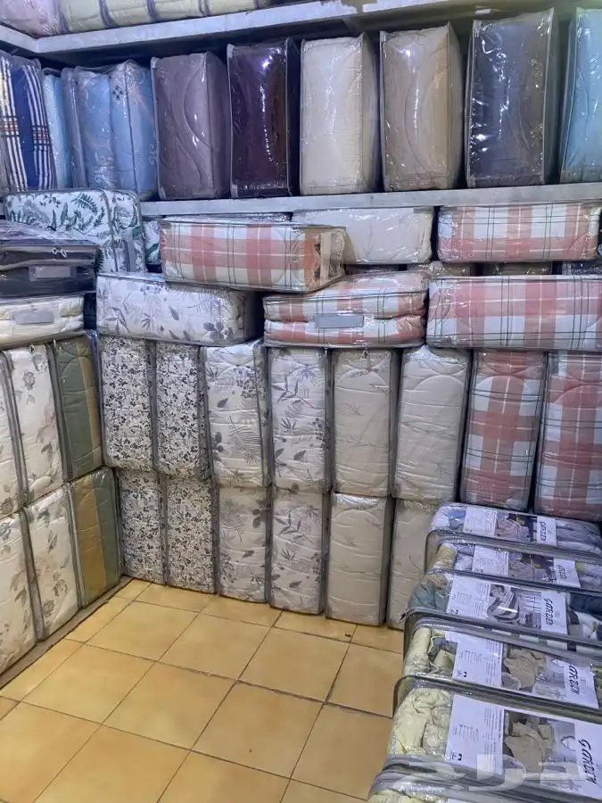 الاثاث سرير مخد مرتب مرتب 35