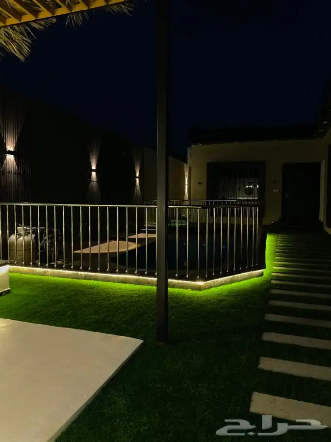 للبيع شاليه واستراحة لا في ان روز 33