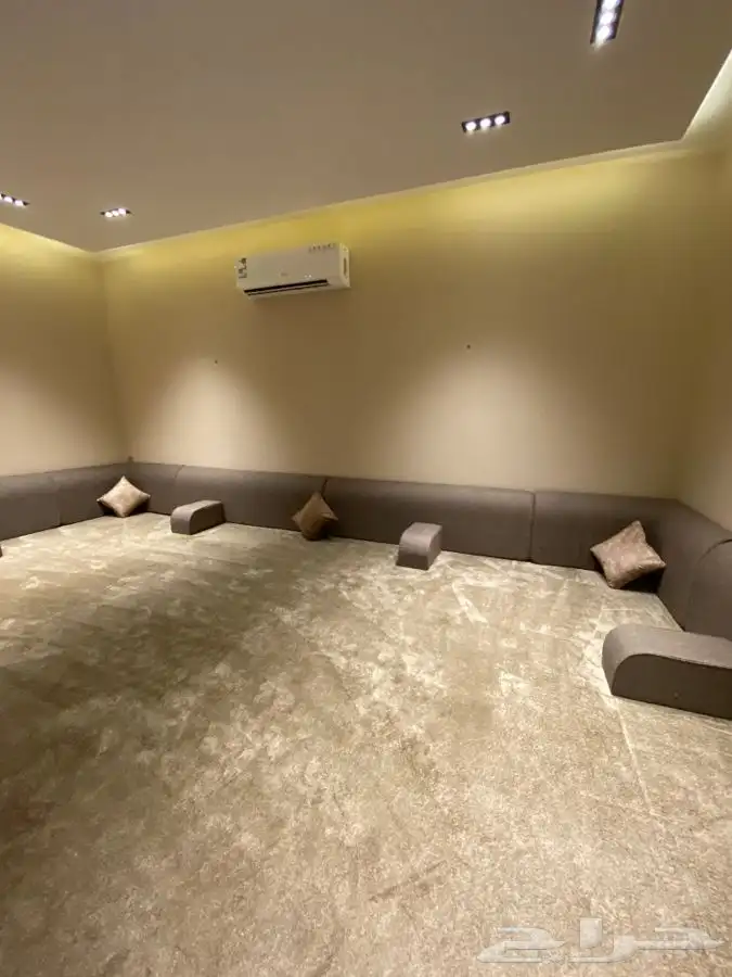 للبيع شاليه واستراحة لا في ان روز 27